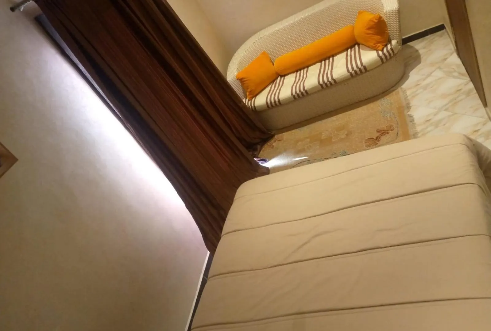 اتصالات Chambre Unique 